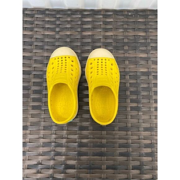 Native Jeffersons, Shoes Children Size 7 - Picture 2 of 6